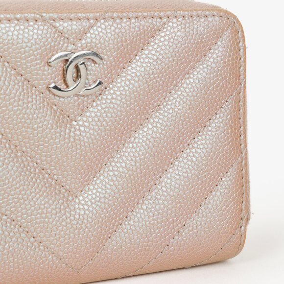 Chanel Iridescent Caviar Zippered Coin Purse Chevron - Picture 6 of 11